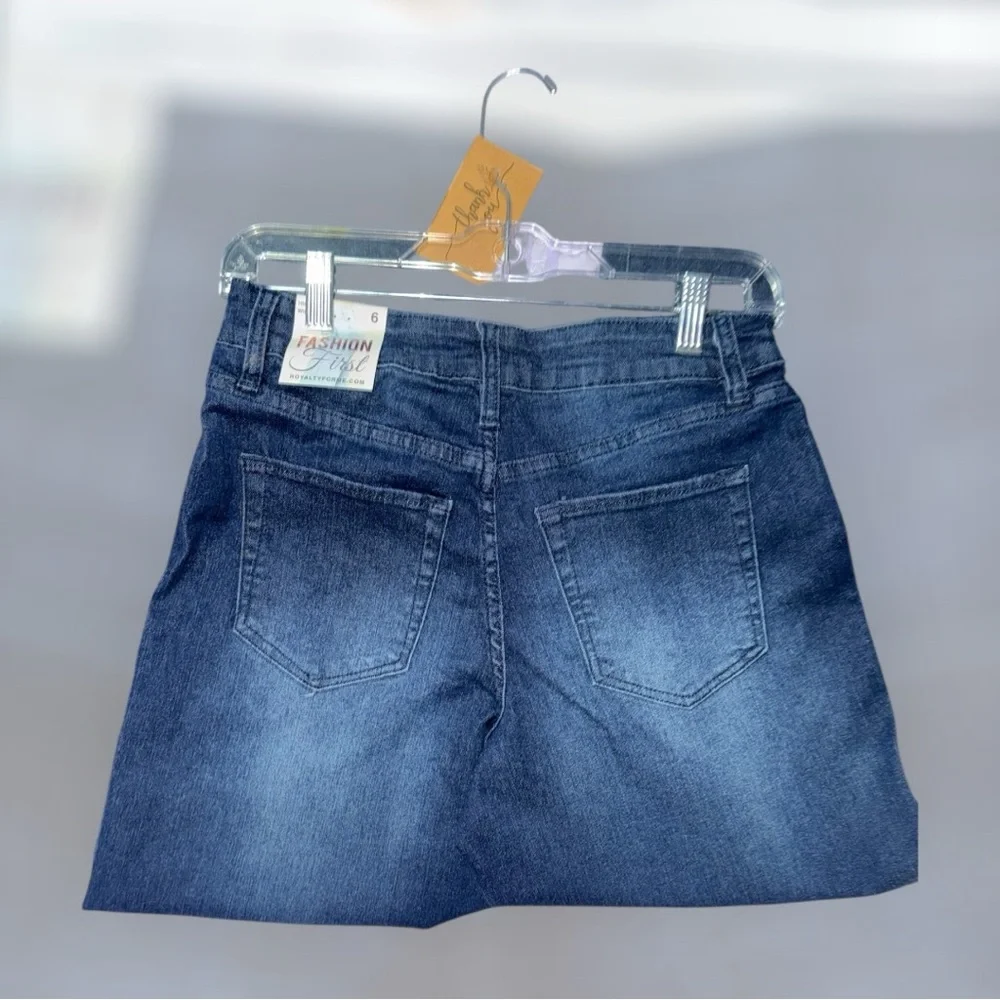 Royalty NWT High Waisted Wide Leg With Tummy Tuck Control Jeans - Picture 5 of 7